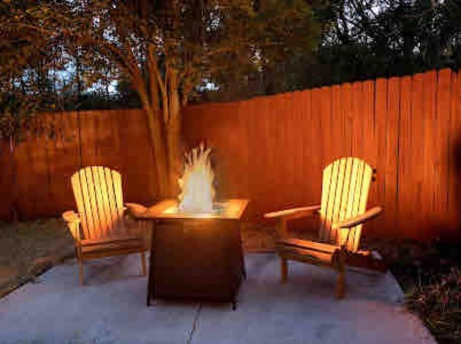House In The Hills, Game Room, Fire Pit, Hot Tub 哥伦布 外观 照片