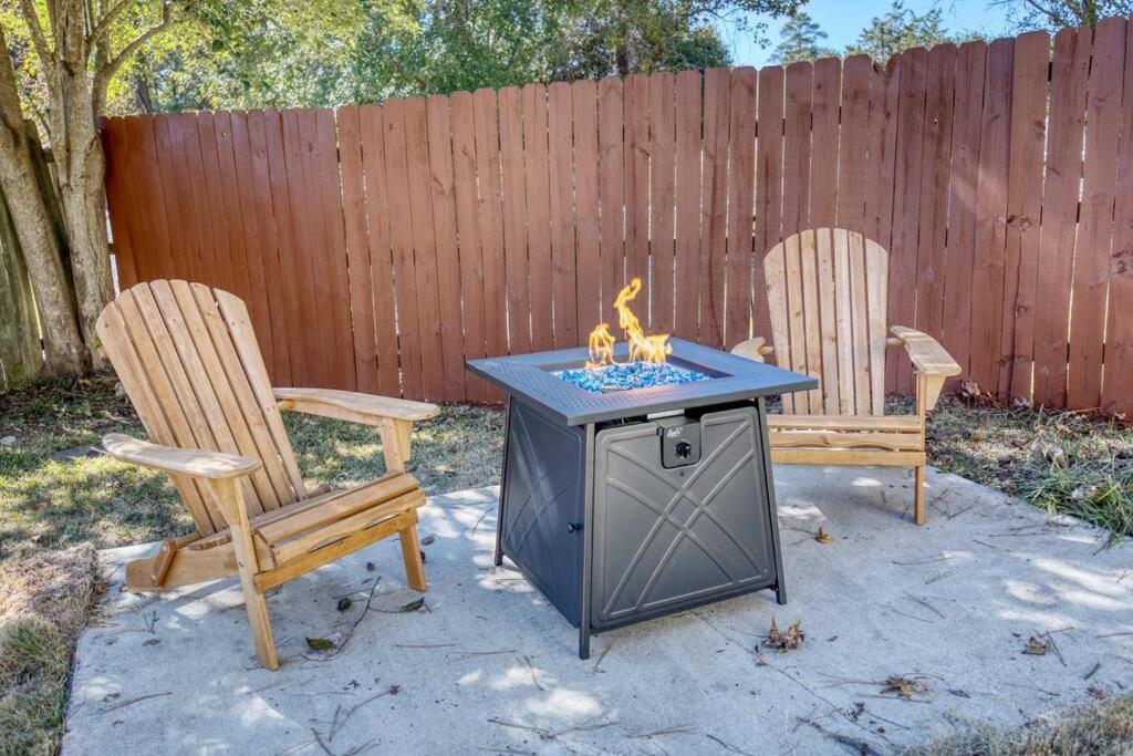 House In The Hills, Game Room, Fire Pit, Hot Tub 哥伦布 外观 照片